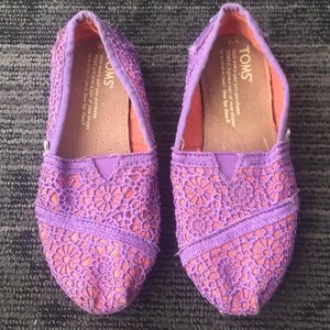 Girls toms orange and purple crochet slip ons